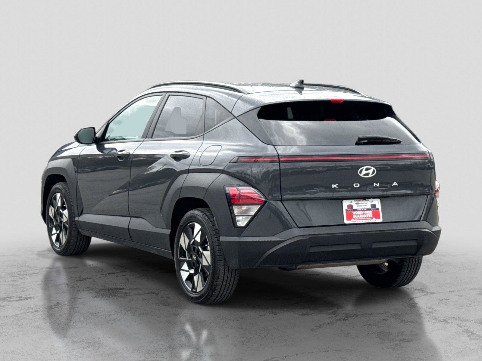 Used 2024 Hyundai Kona SEL FWD image 7