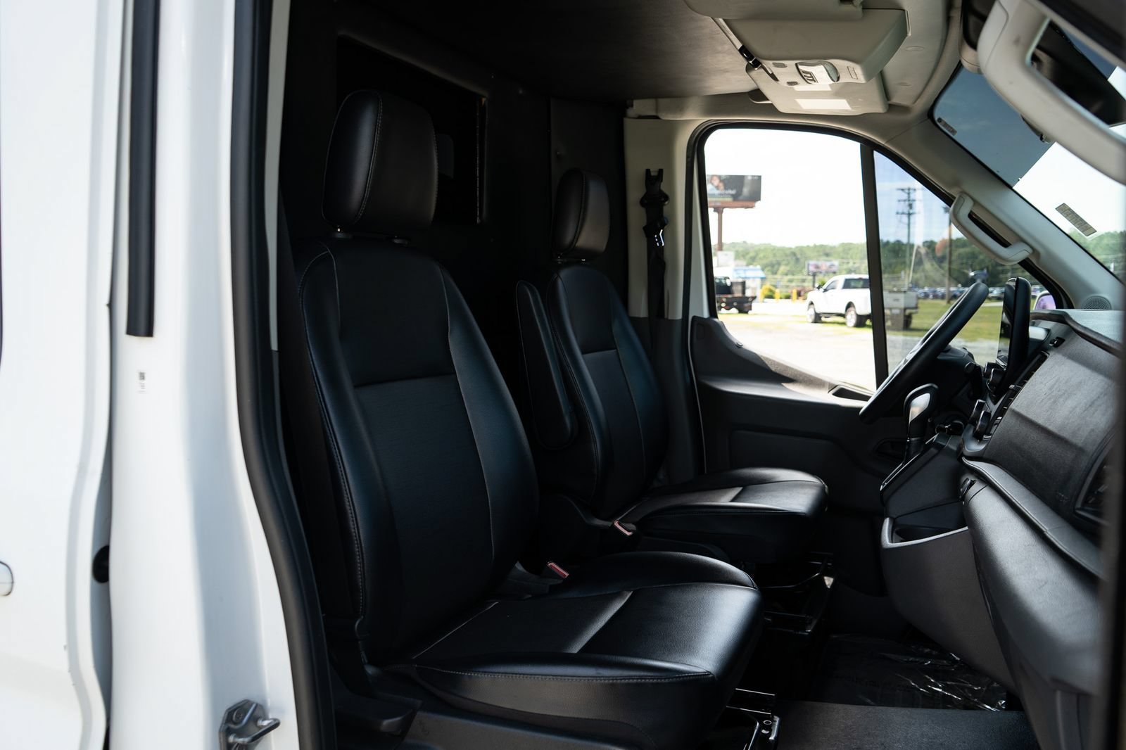 Used 2020 Ford Transit 350 XL RWD image 24