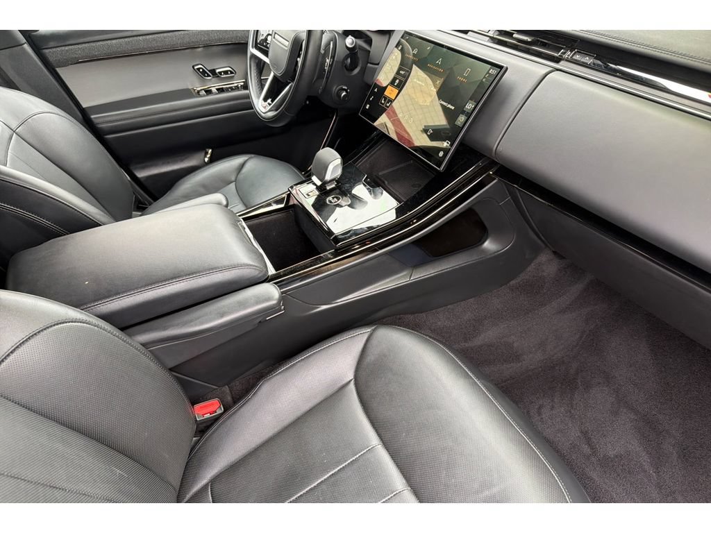 Used 2025 Land Rover Range Rover Sport SE AWD/4WD image 18