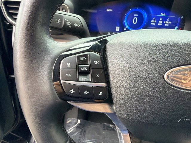 Used 2022 Ford Explorer Platinum w/ Equipment Group 601A AWD/4WD image 29