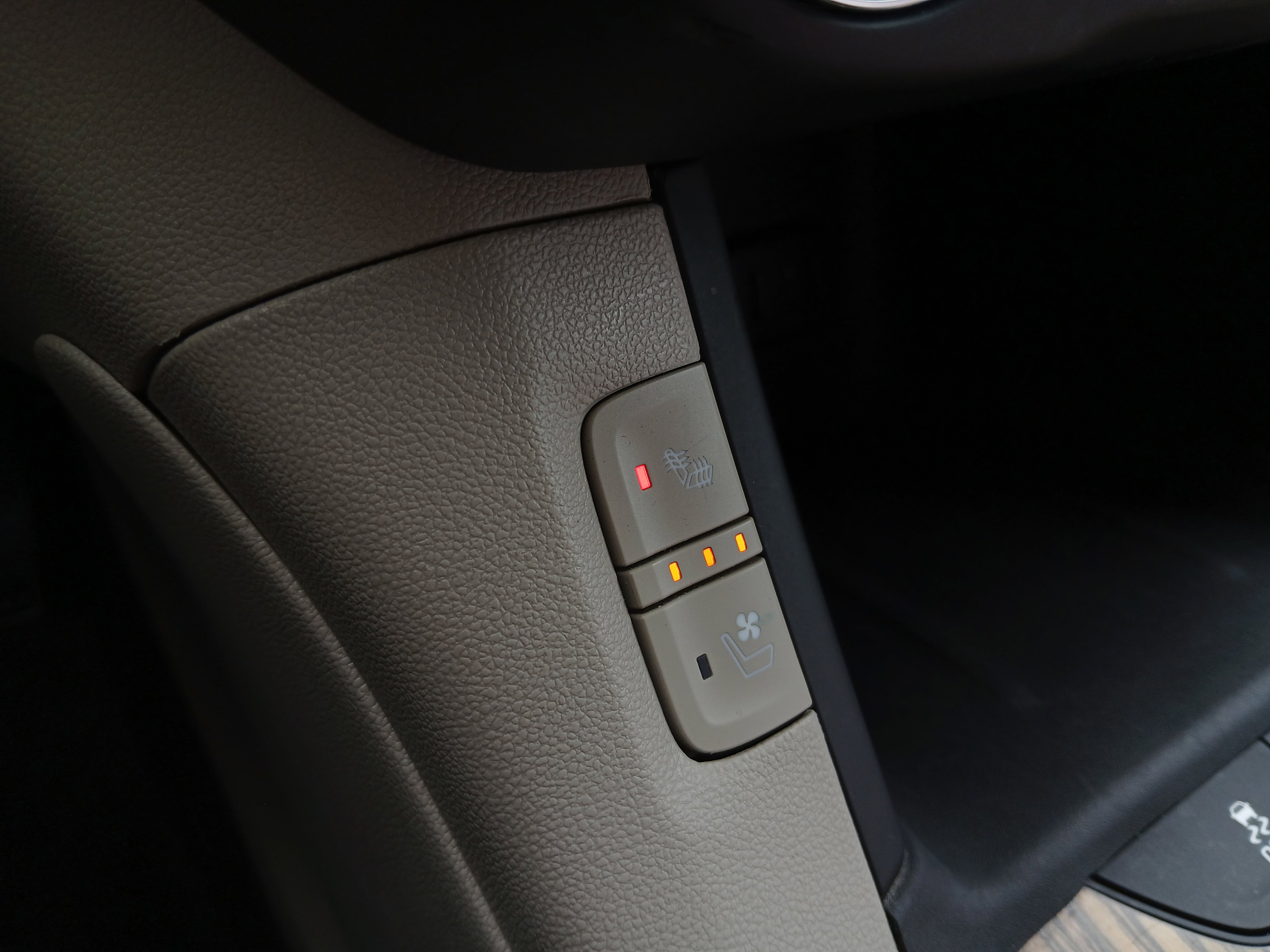 Used 2017 GMC Acadia Denali w/ Technology Package image 13