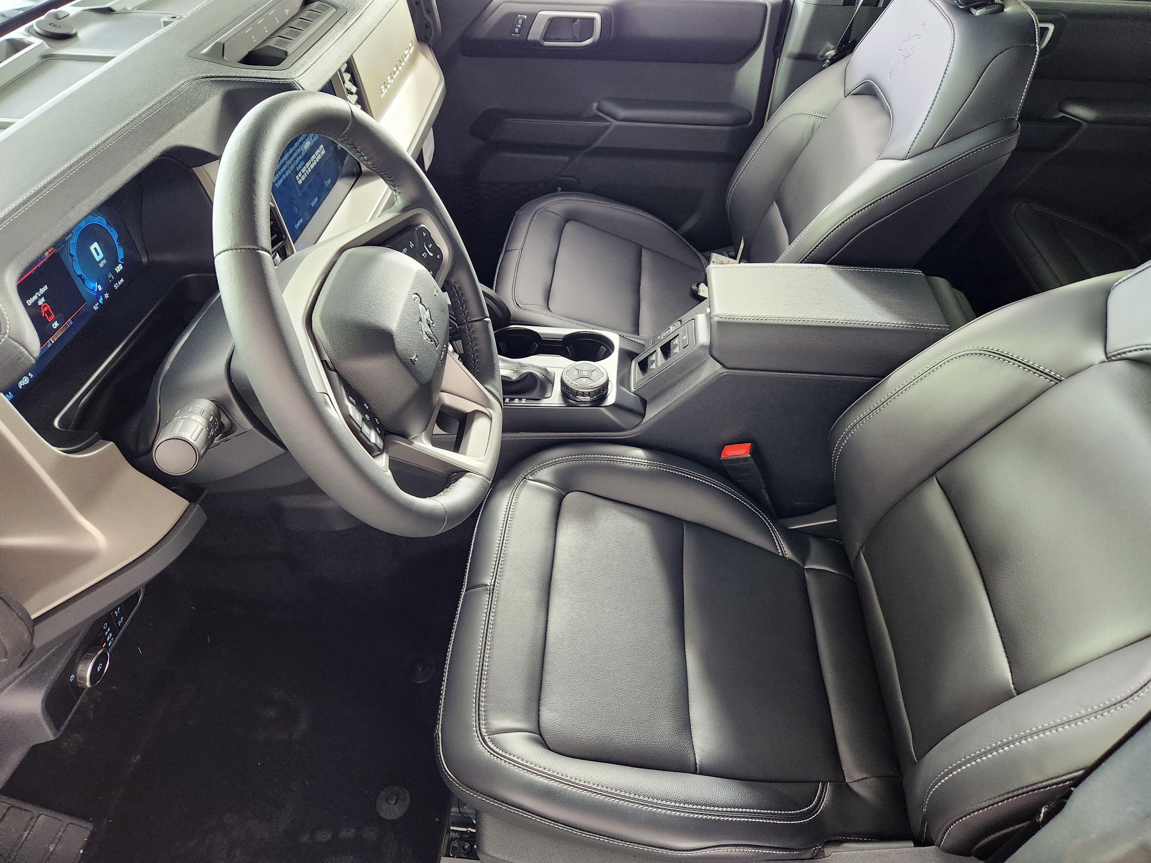 New 2026 Ford Bronco Outer Banks w/ Sasquatch Package image 11