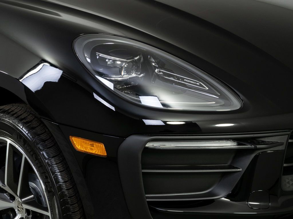 New 2026 Porsche Macan AWD/4WD image 38