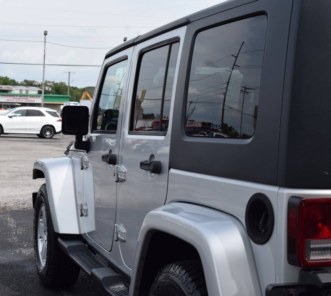 Used 2010 Jeep Wrangler Unlimited Sahara w/ Trailer Tow Group AWD/4WD image 9