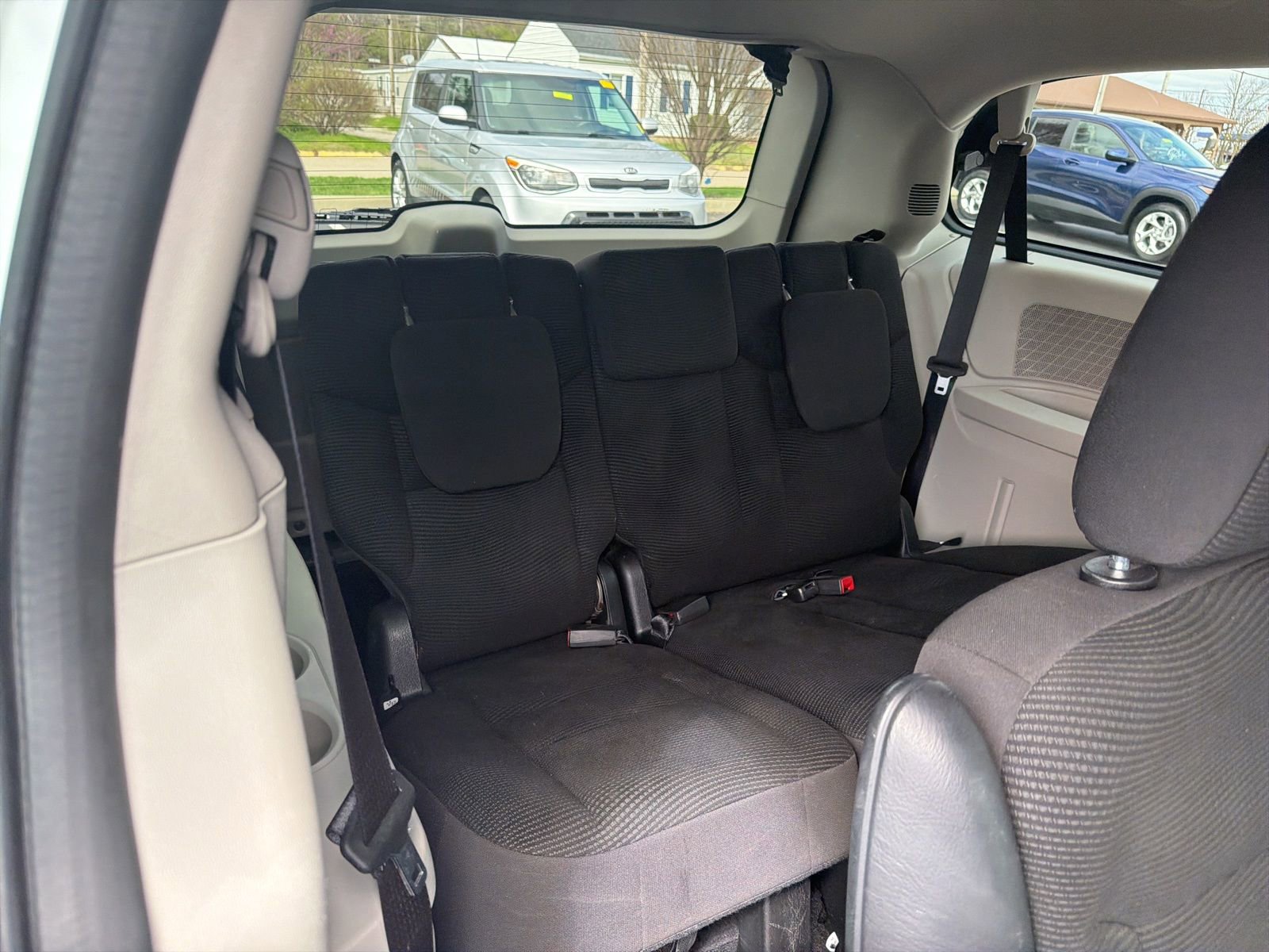 Used 2020 Dodge Grand Caravan SE image 27