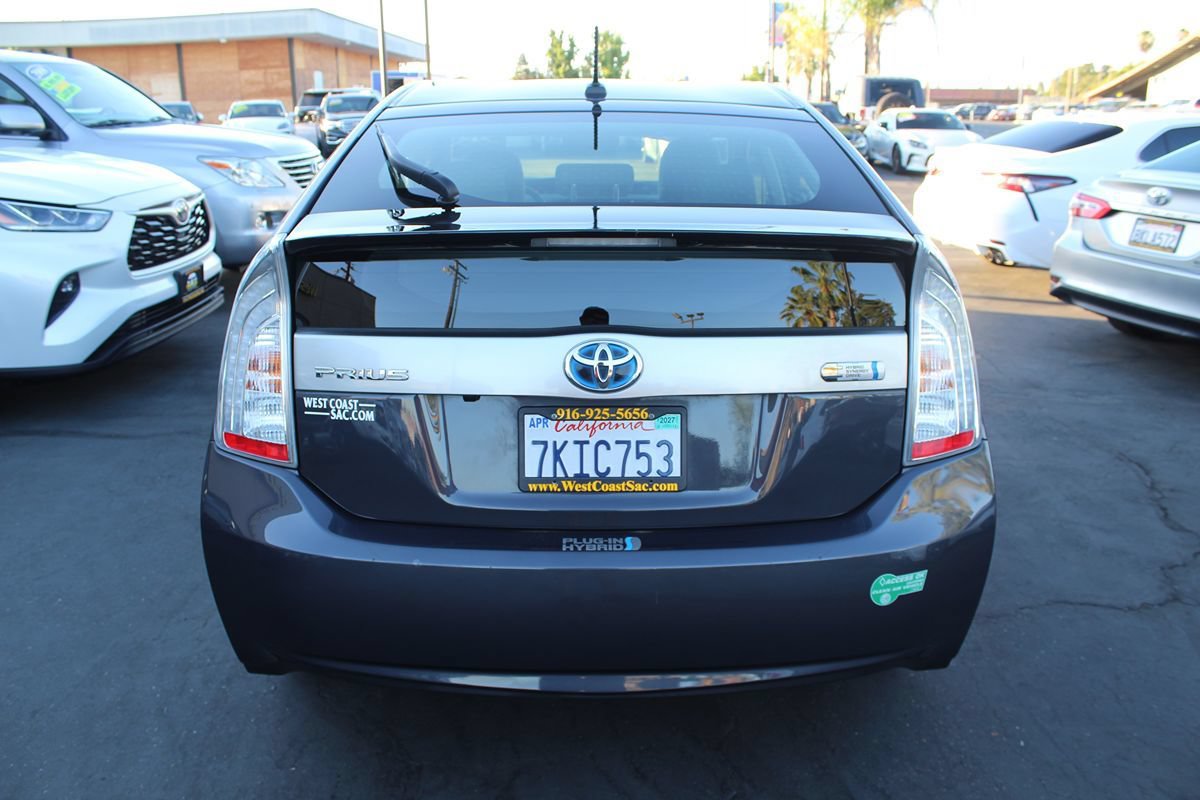 Used 2015 Toyota Prius Prime Plug-In Hybrid FWD image 6