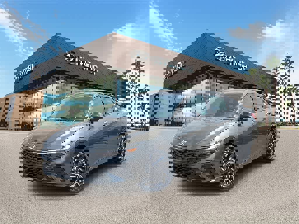 New 2025 Hyundai Elantra SEL image 1