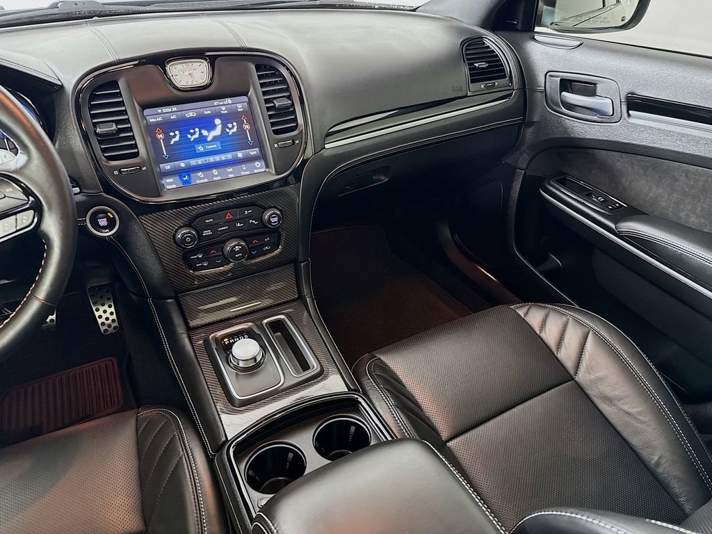 Used 2023 Chrysler 300 C image 23