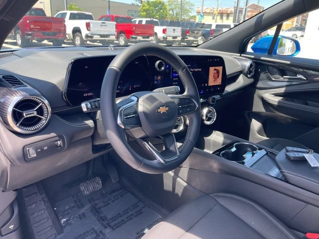 Used 2024 Chevrolet Blazer EV LT AWD/4WD image 16