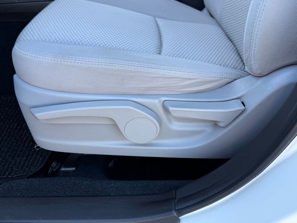 Used 2014 Subaru Forester 2.5i image 25