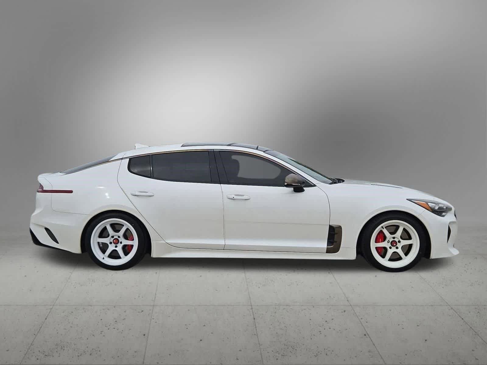 Used 2018 Kia Stinger GT2 RWD image 7