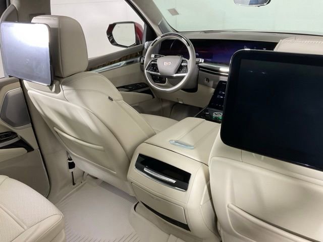 Certified 2025 Cadillac Escalade Premium Luxury Platinum image 31