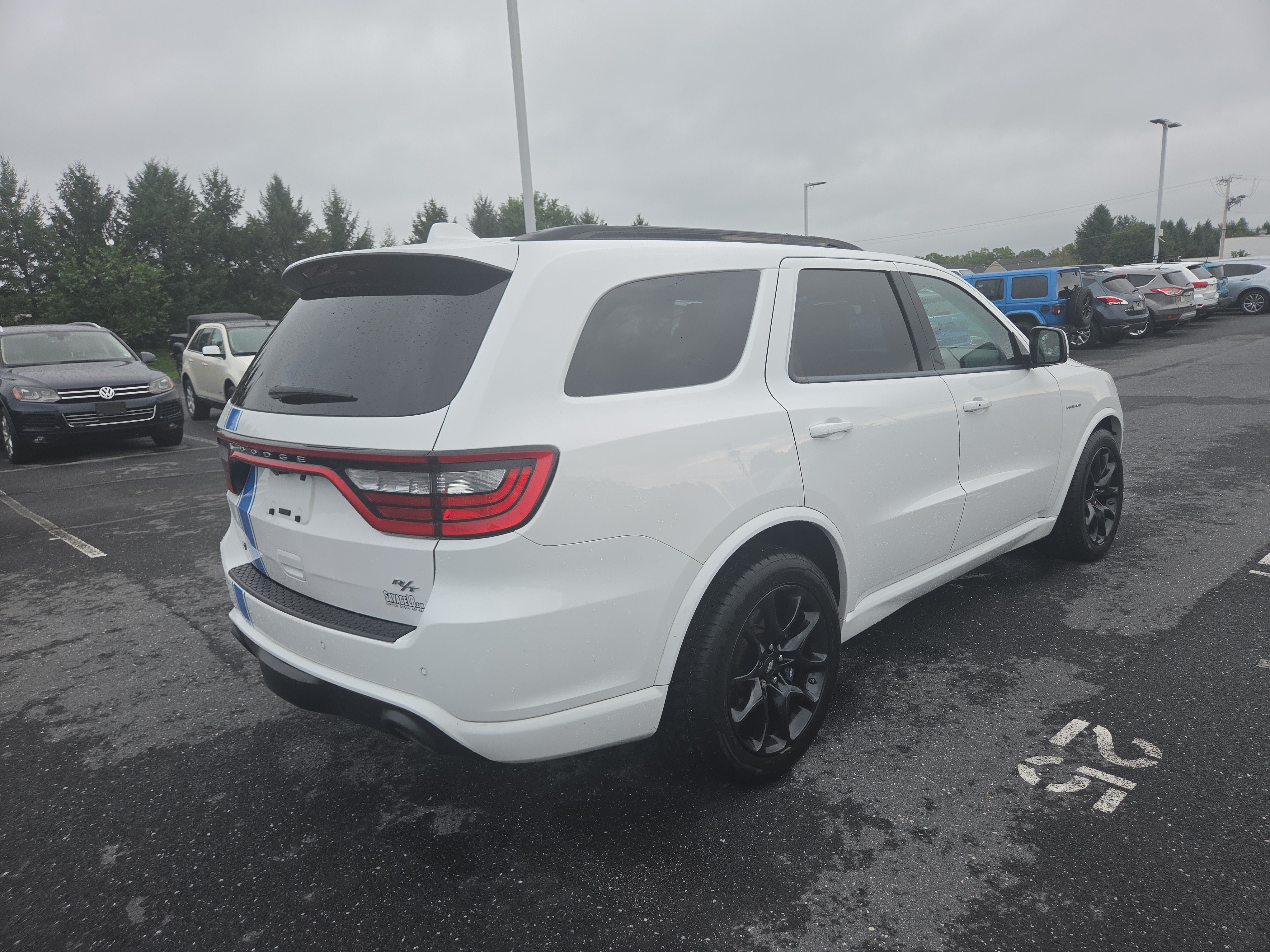 Used 2022 Dodge Durango R/T w/ Tow 'N Go Package AWD/4WD image 17