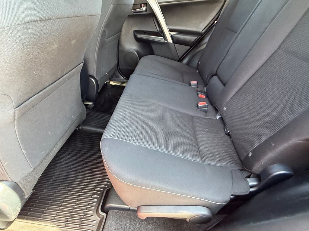 Used 2017 Toyota RAV4 XLE FWD image 13