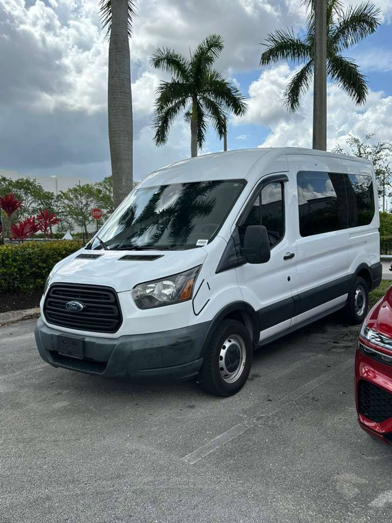 Used 2019 Ford Transit 150 XL RWD image 3