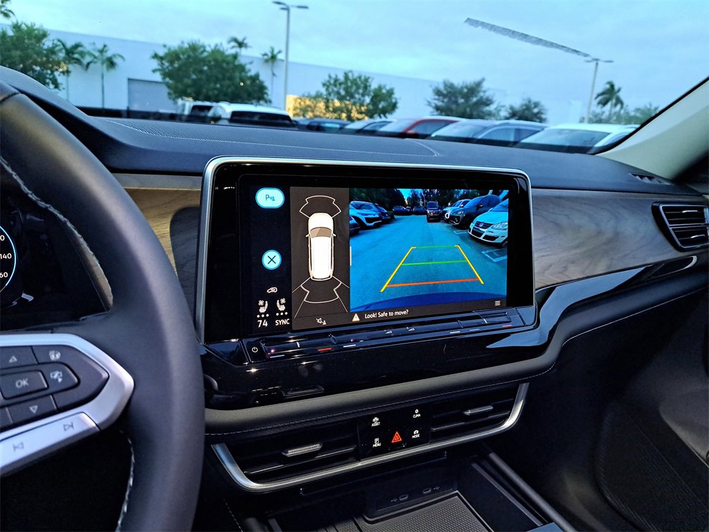 New 2026 Volkswagen Atlas SE image 10