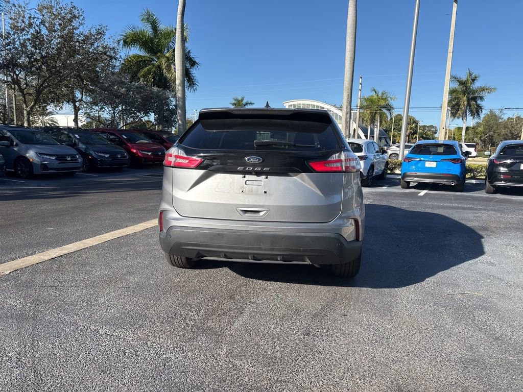 Used 2021 Ford Edge SE image 8