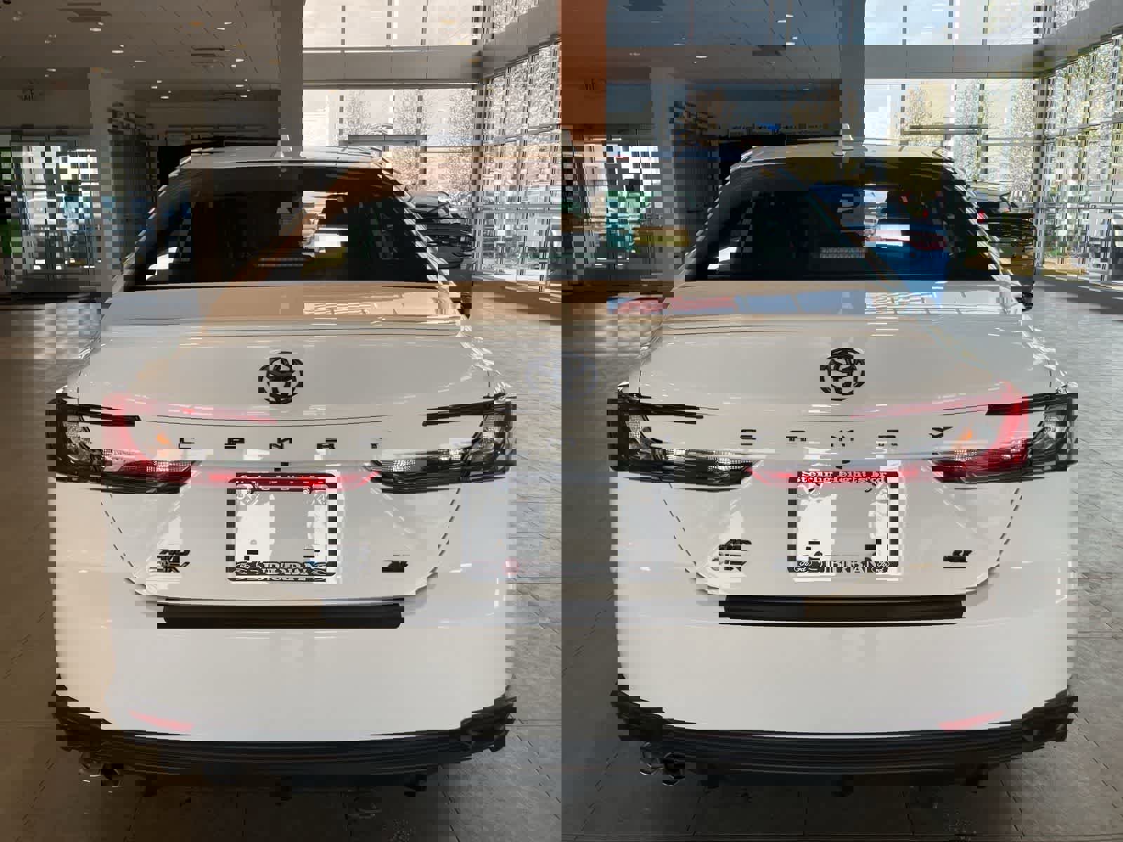 Used 2025 Toyota Camry SE w/ Convenience Package AWD/4WD image 6