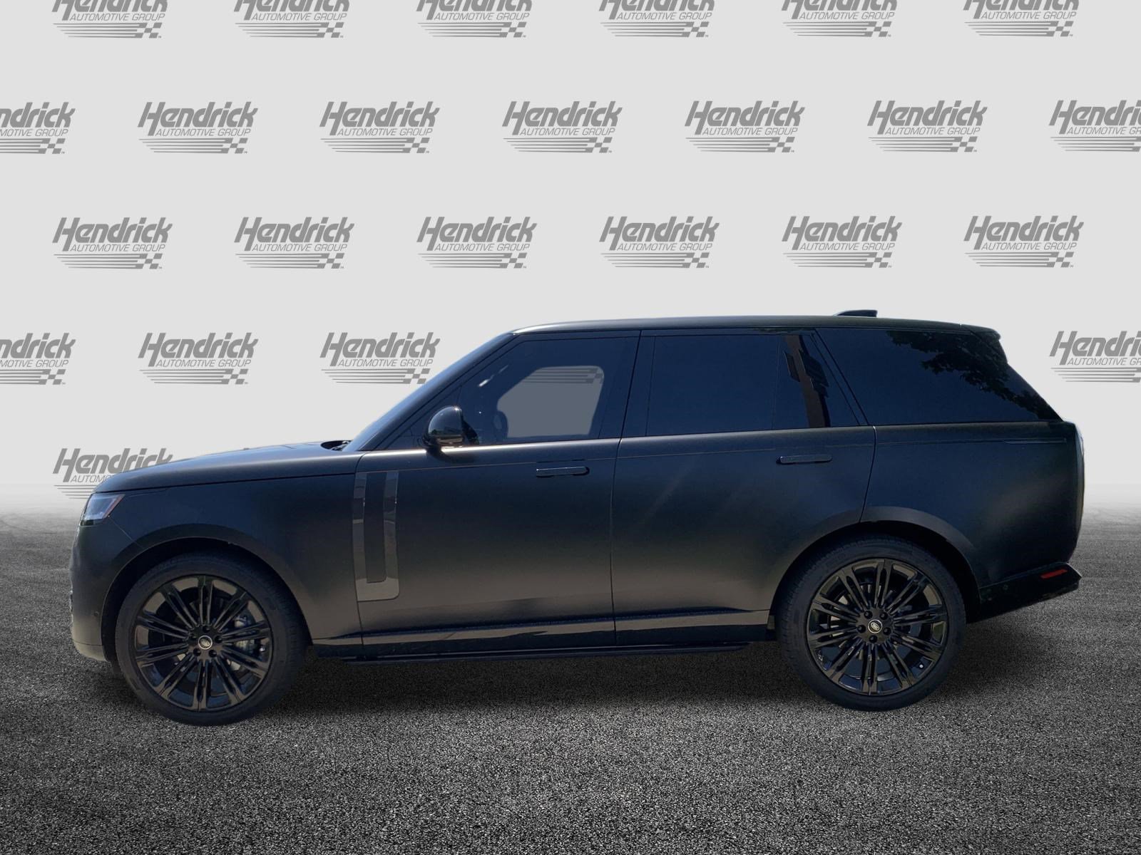 Used 2025 Land Rover Range Rover SE AWD/4WD image 7