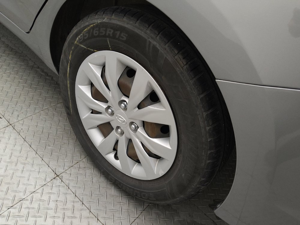 Used 2021 Hyundai Accent SE FWD image 31