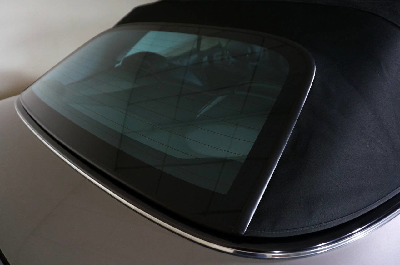 Used 2005 Mercedes-Benz CLK 500 Cabriolet image 32