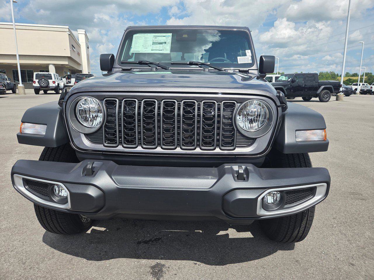 New 2025 Jeep Gladiator Sport S image 8