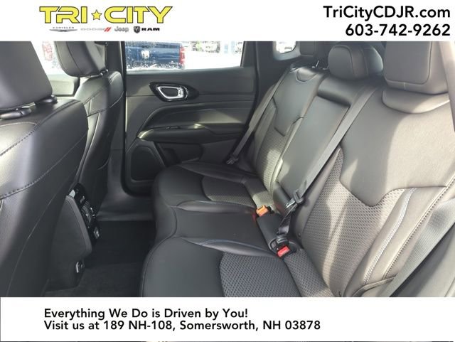 New 2026 Jeep Compass Latitude image 22