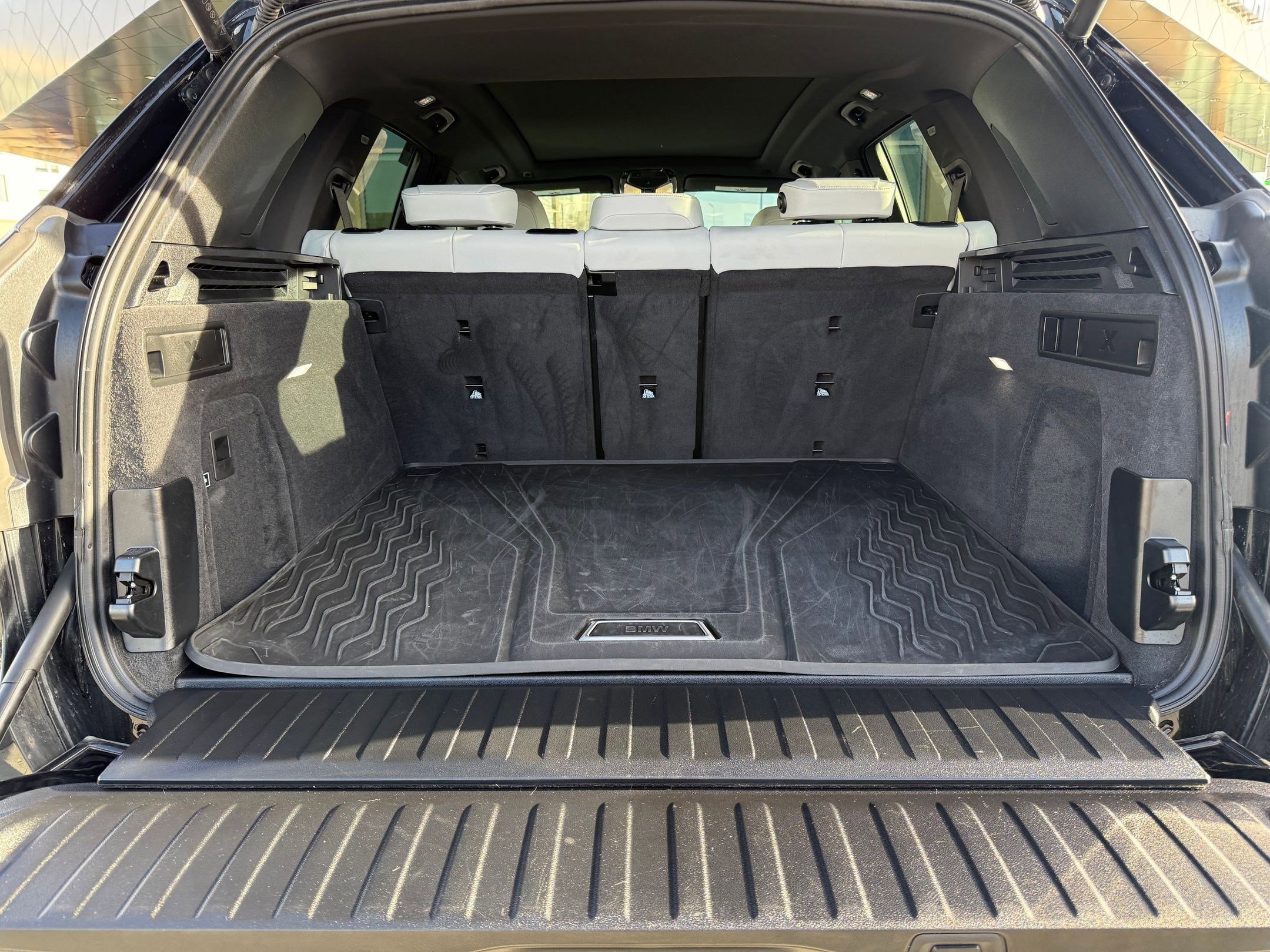 Used 2025 BMW X5 sDrive40i w/ Premium Package image 30