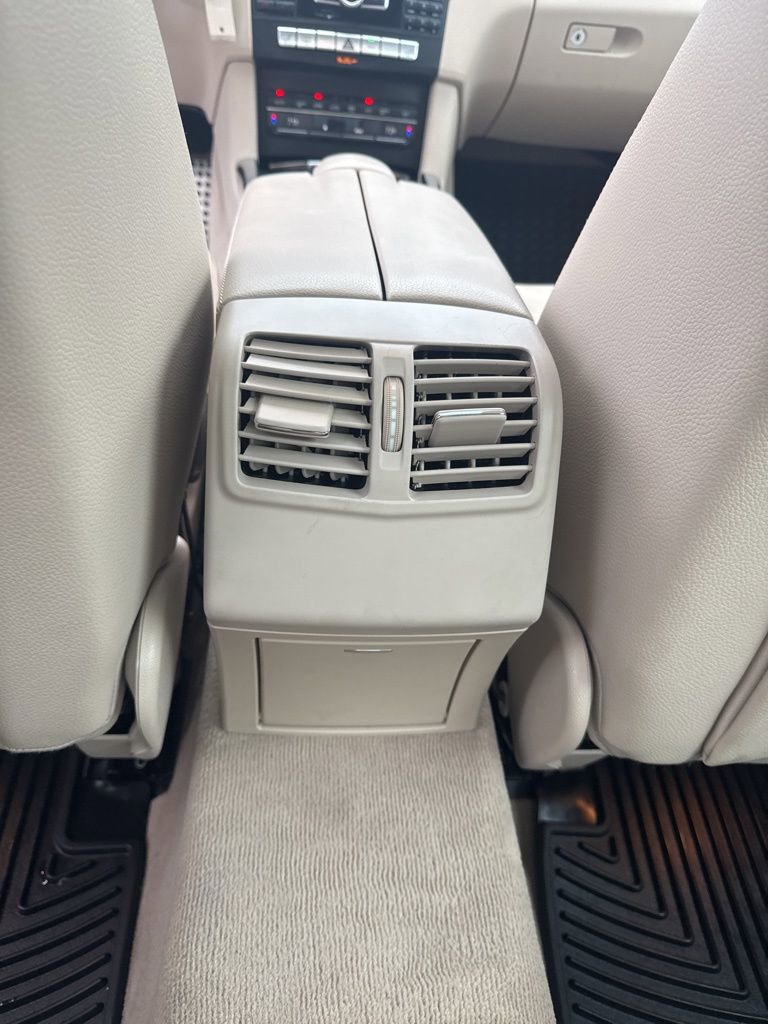 Used 2015 Mercedes-Benz E 350 4MATIC Sedan image 60