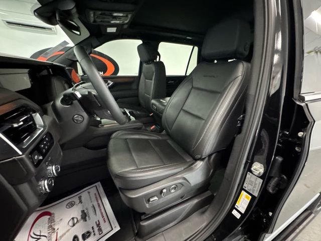 Used 2025 GMC Yukon Denali w/ Sun & Power Step Package image 19