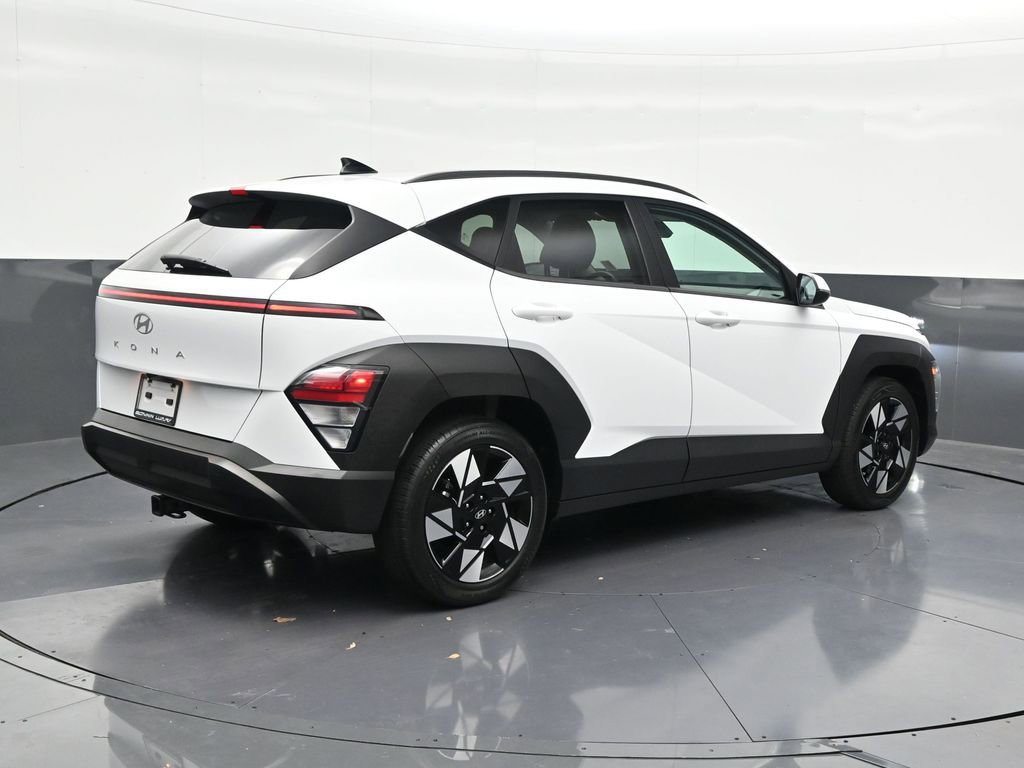 Used 2024 Hyundai Kona SEL w/ Convenience Package FWD image 5