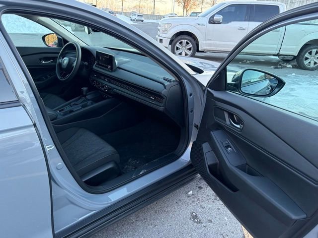 Certified 2025 Honda Accord SE image 25