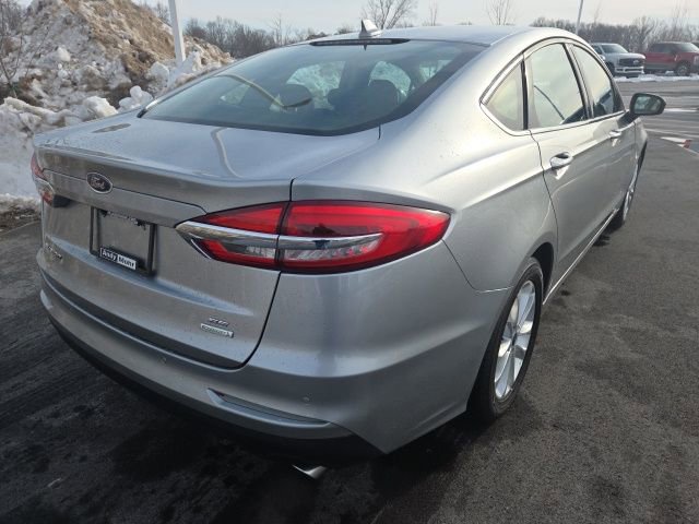 Used 2020 Ford Fusion SE image 6