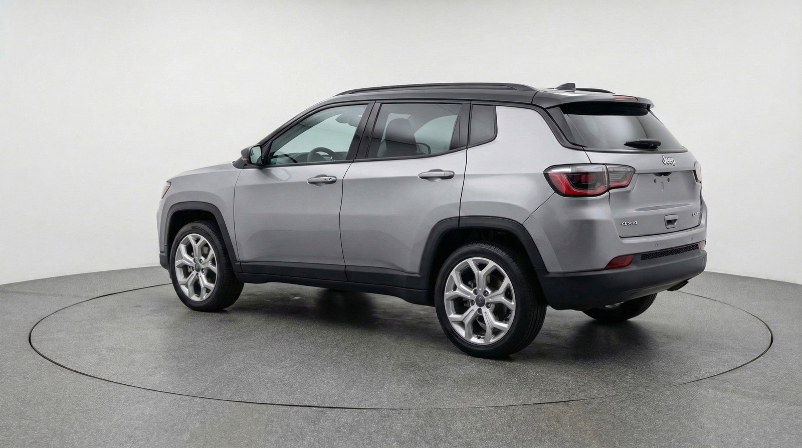 Used 2025 Jeep Compass Latitude image 6