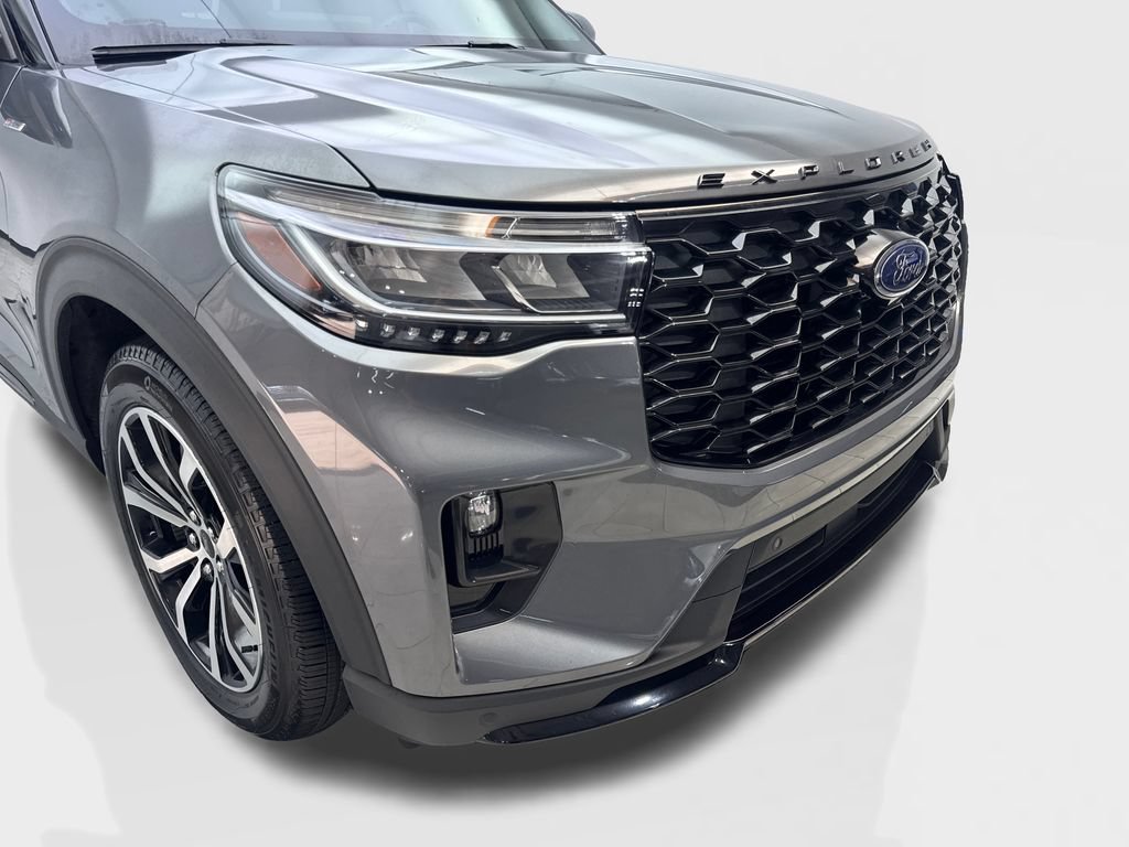 Used 2025 Ford Explorer ST-Line w/ Premium Package RWD image 17