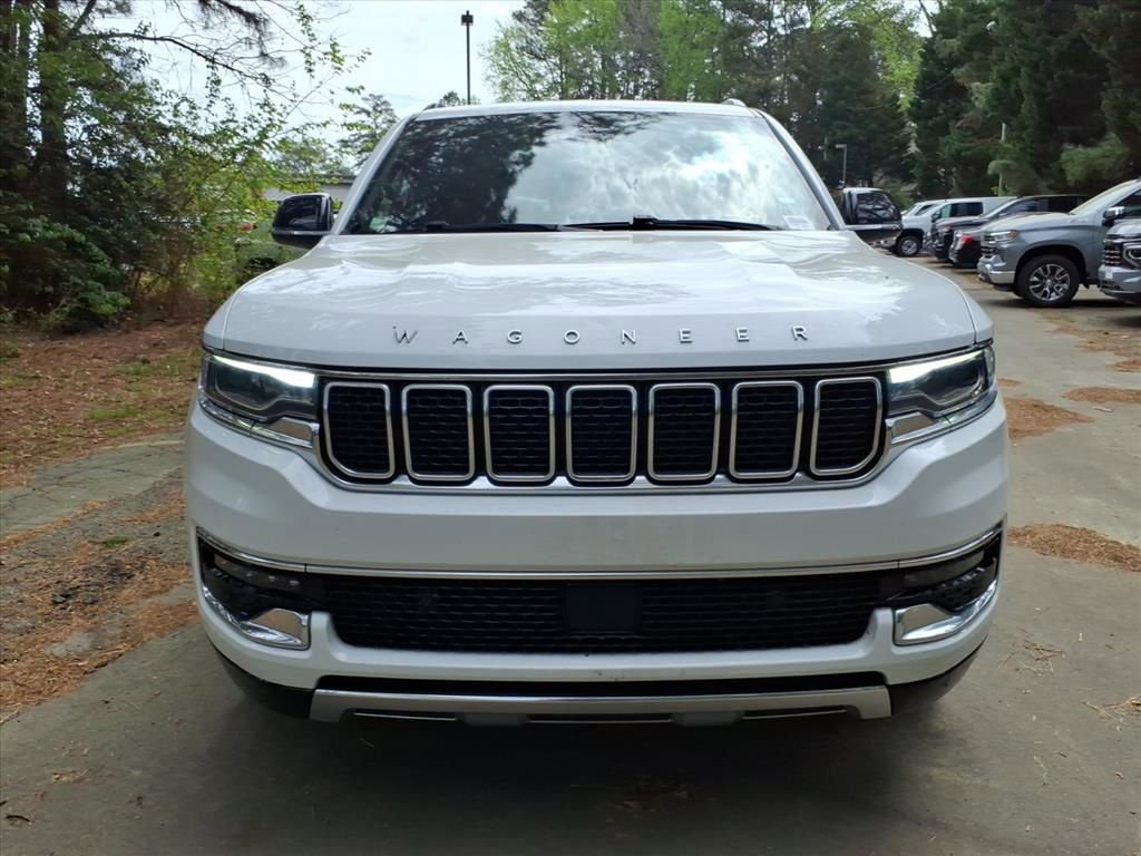 Used 2024 Jeep Wagoneer Series III AWD/4WD image 39