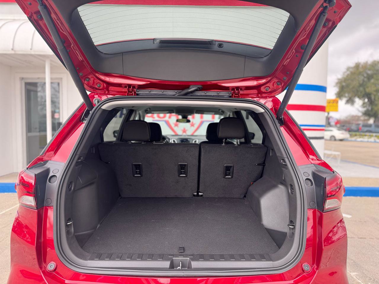 Used 2023 Chevrolet Equinox LT image 54