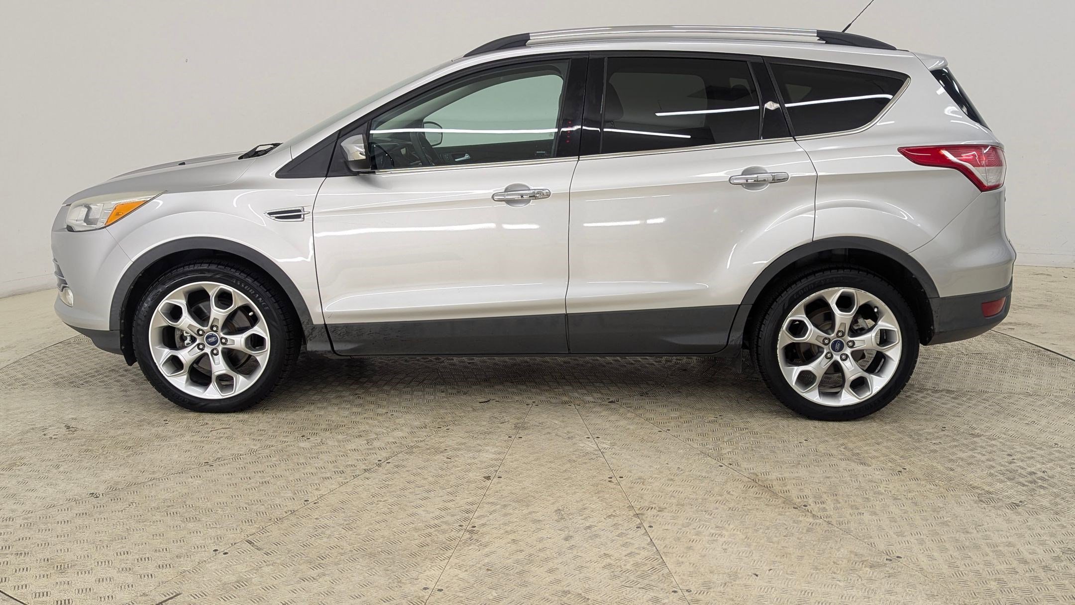 Used 2015 Ford Escape SE w/ SE Chrome Package video 2