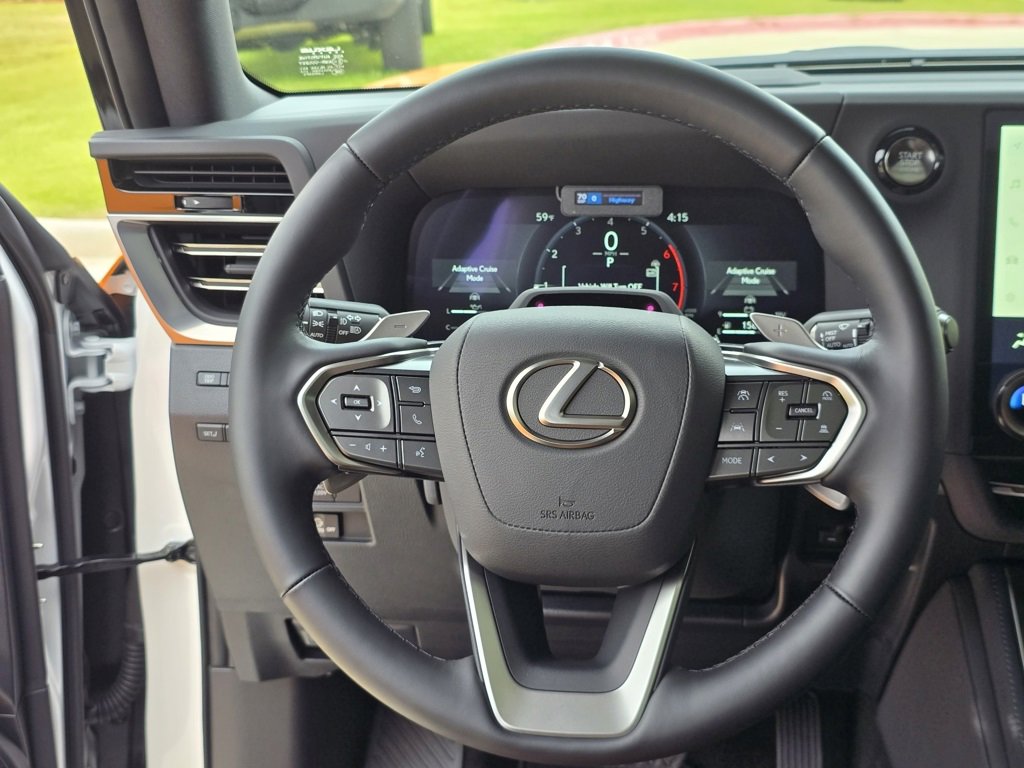 Used 2025 Lexus GX 550 w/ Accessory Package (Z1) image 22