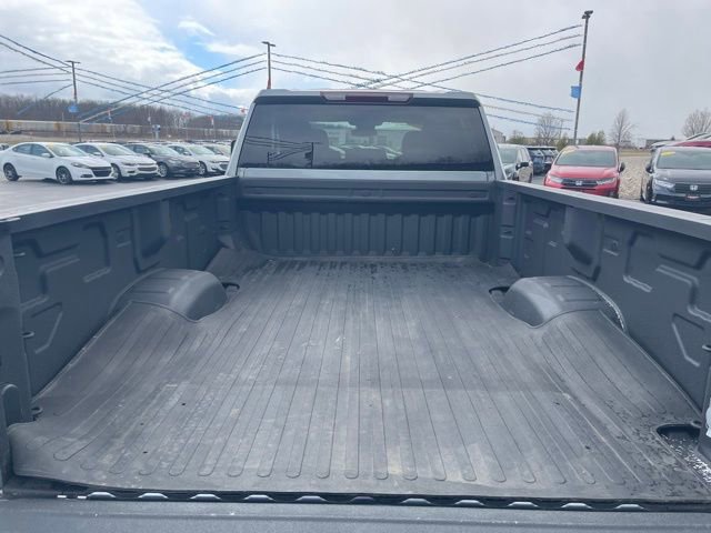 Used 2024 Chevrolet Silverado 2500 Custom w/ Custom Value Package image 6