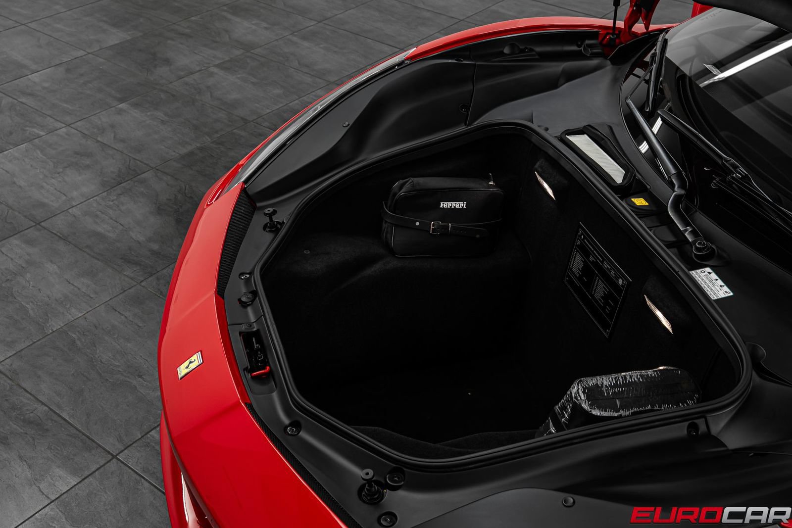 Used 2017 Ferrari 488 GTB RWD image 11