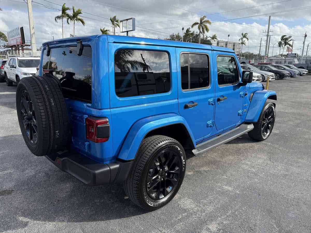 Used 2022 Jeep Wrangler Unlimited Sahara 4xe image 8