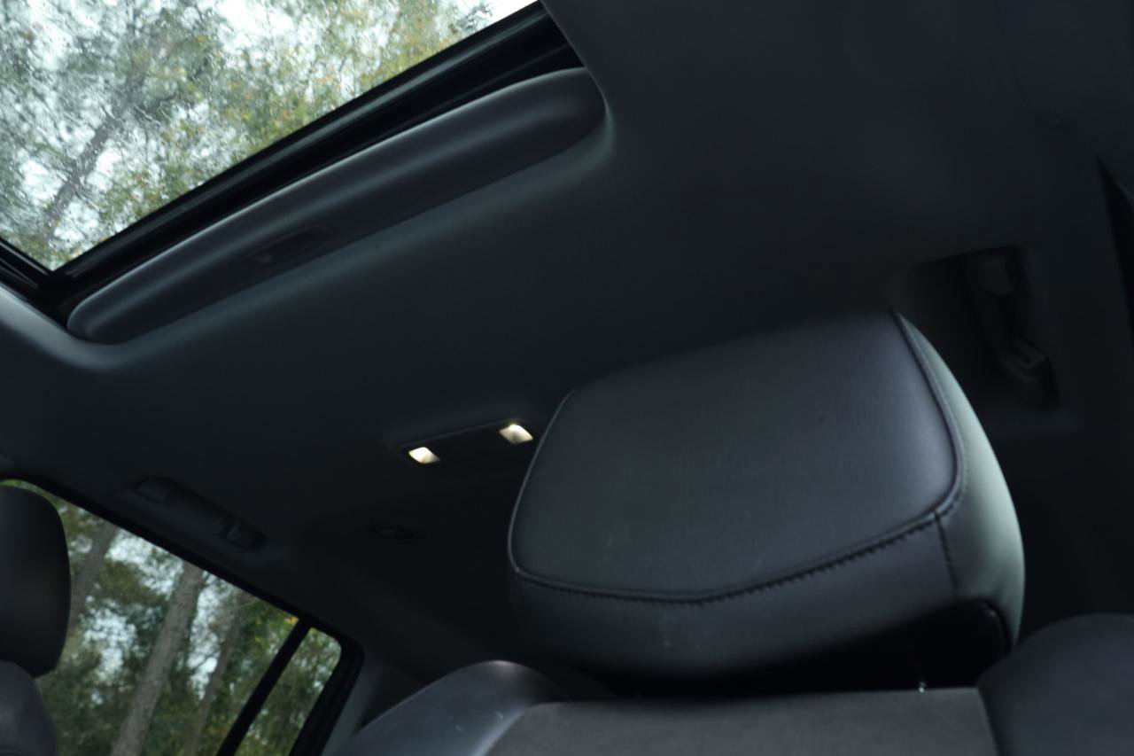 Used 2019 Cadillac Escalade ESV Luxury image 13