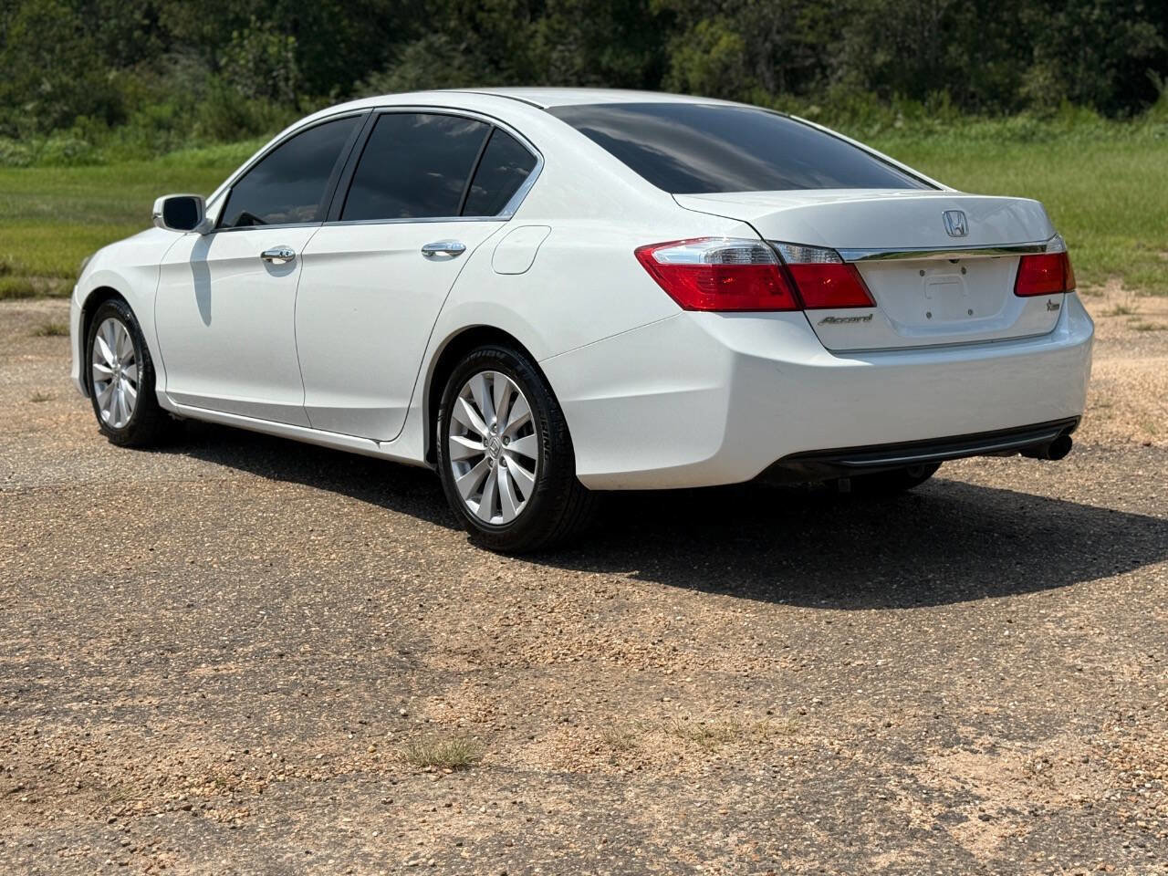 Used 2015 Honda Accord EX image 3