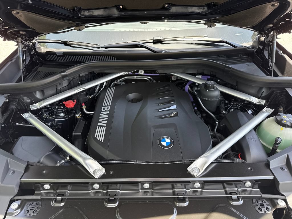 New 2026 BMW X5 xDrive40i w/ M Sport Package AWD/4WD image 29