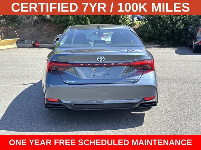 Used 2021 Toyota Avalon XLE w/ Moonroof Package FWD image 3
