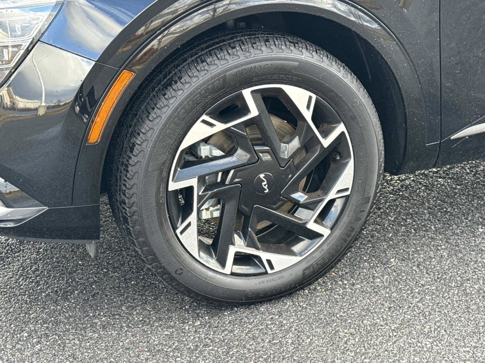 Used 2025 Kia Sportage SX image 29