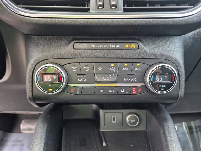 Used 2020 Ford Escape Titanium w/ Titanium Premium Package 2.0 image 23