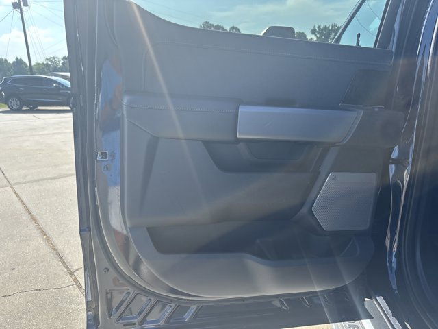 Used 2024 Ford F350 Lariat w/ Chrome Package image 23
