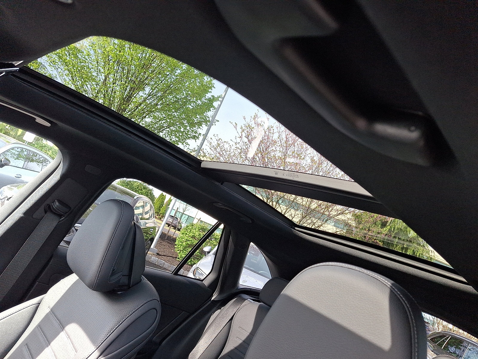 New 2026 Mercedes-Benz GLC 300 4MATIC image 12